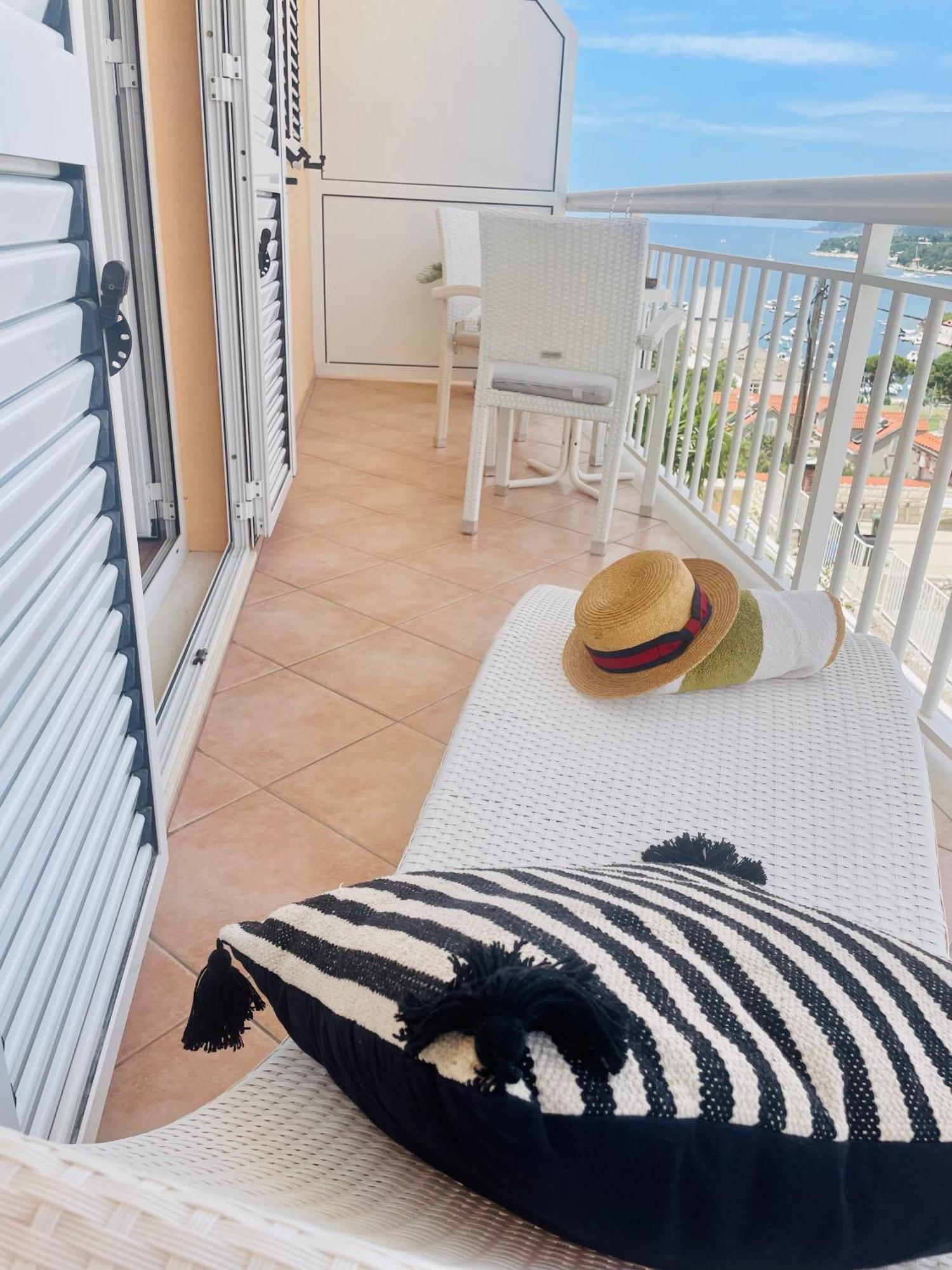 Apartments Sunny Elza Đảo Hvar Ngoại thất bức ảnh