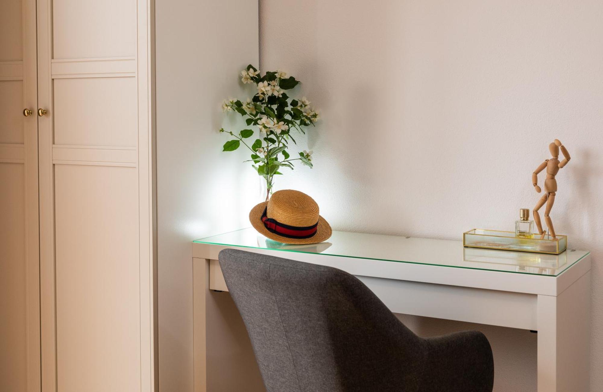 Apartments Sunny Elza Đảo Hvar Ngoại thất bức ảnh