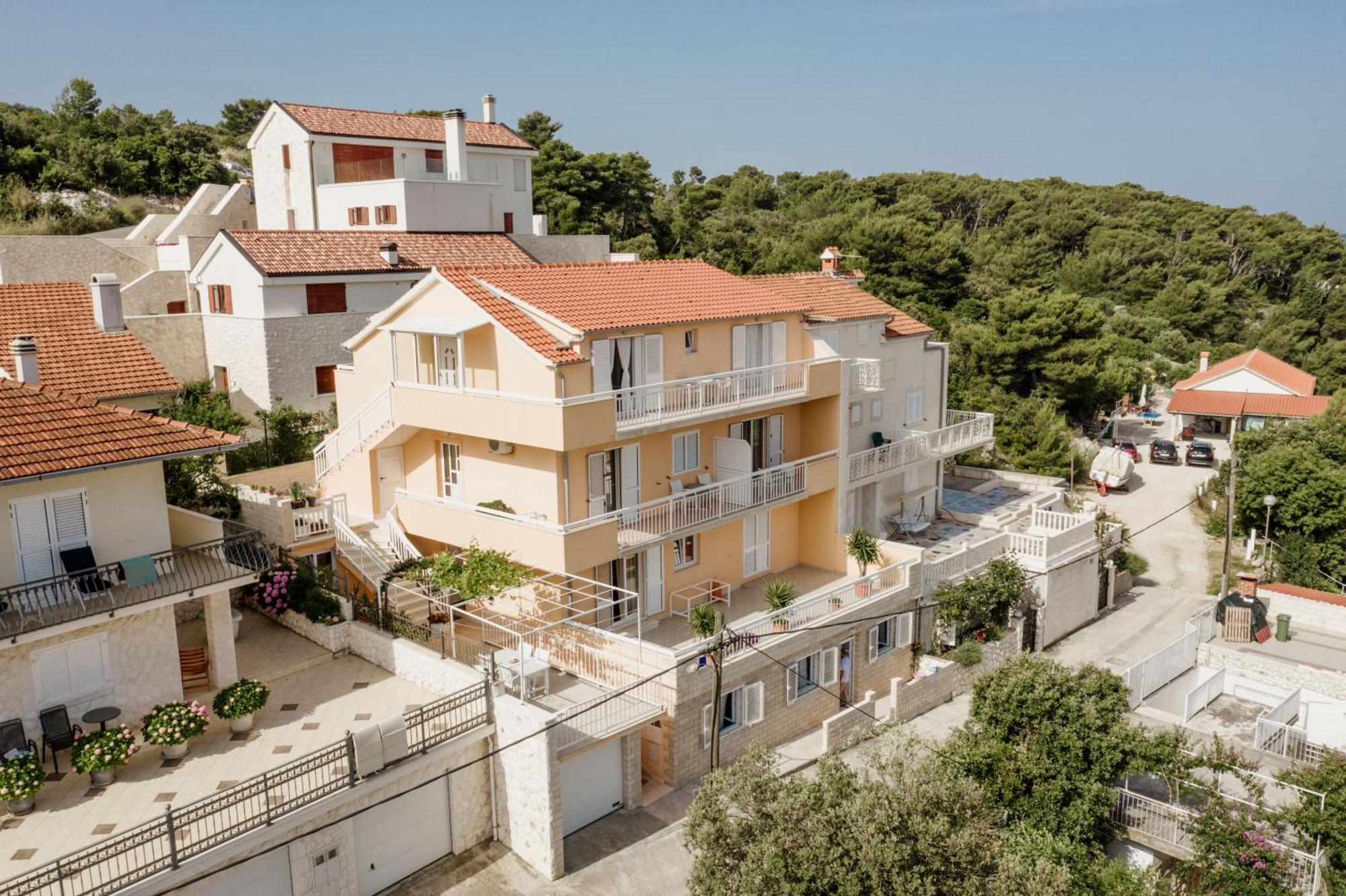 Apartments Sunny Elza Đảo Hvar Ngoại thất bức ảnh