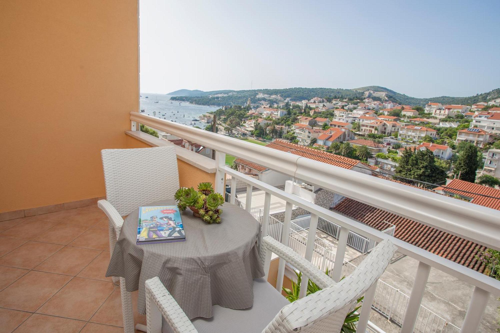 Apartments Sunny Elza Đảo Hvar Phòng bức ảnh