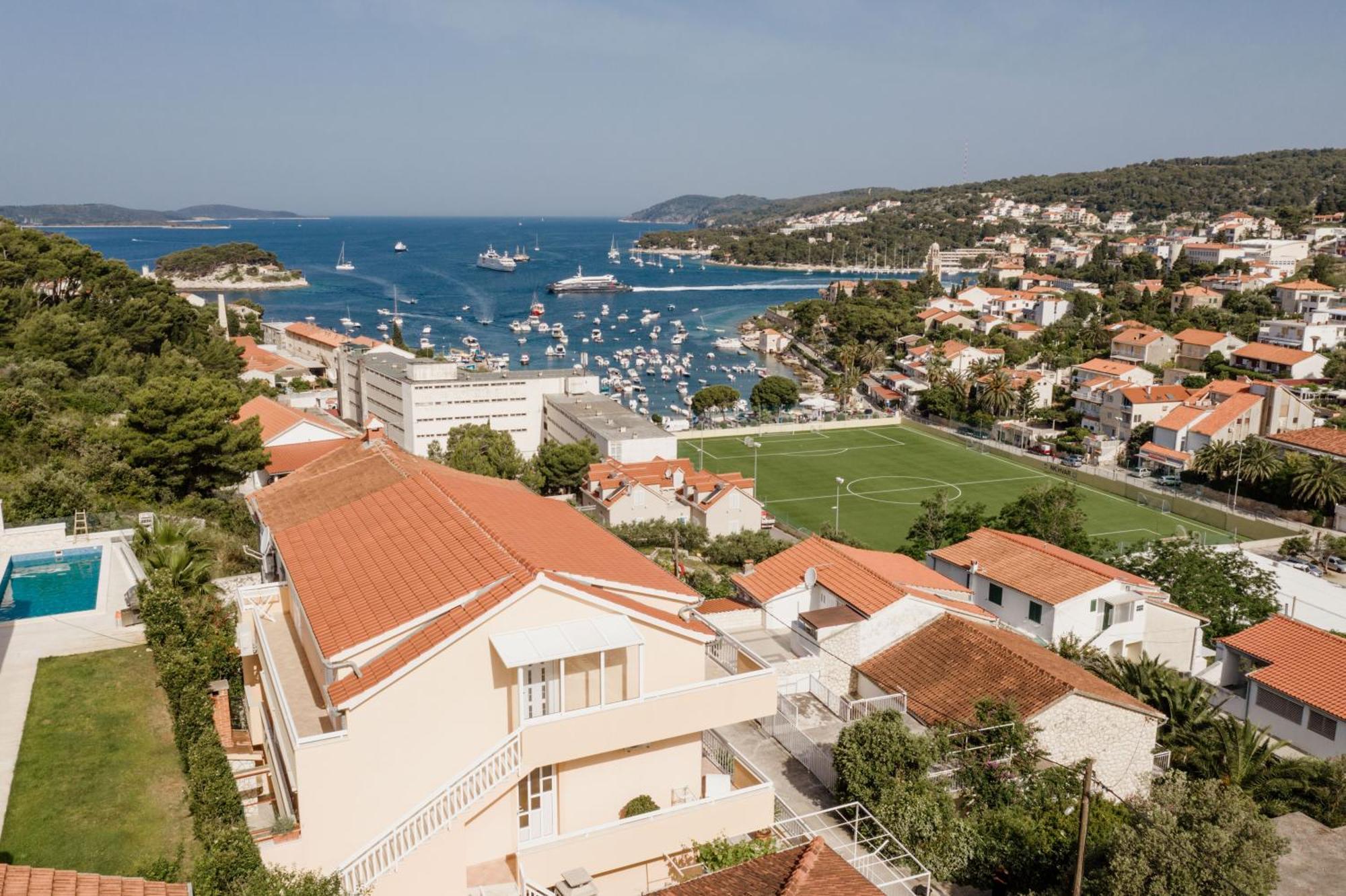 Apartments Sunny Elza Đảo Hvar Ngoại thất bức ảnh