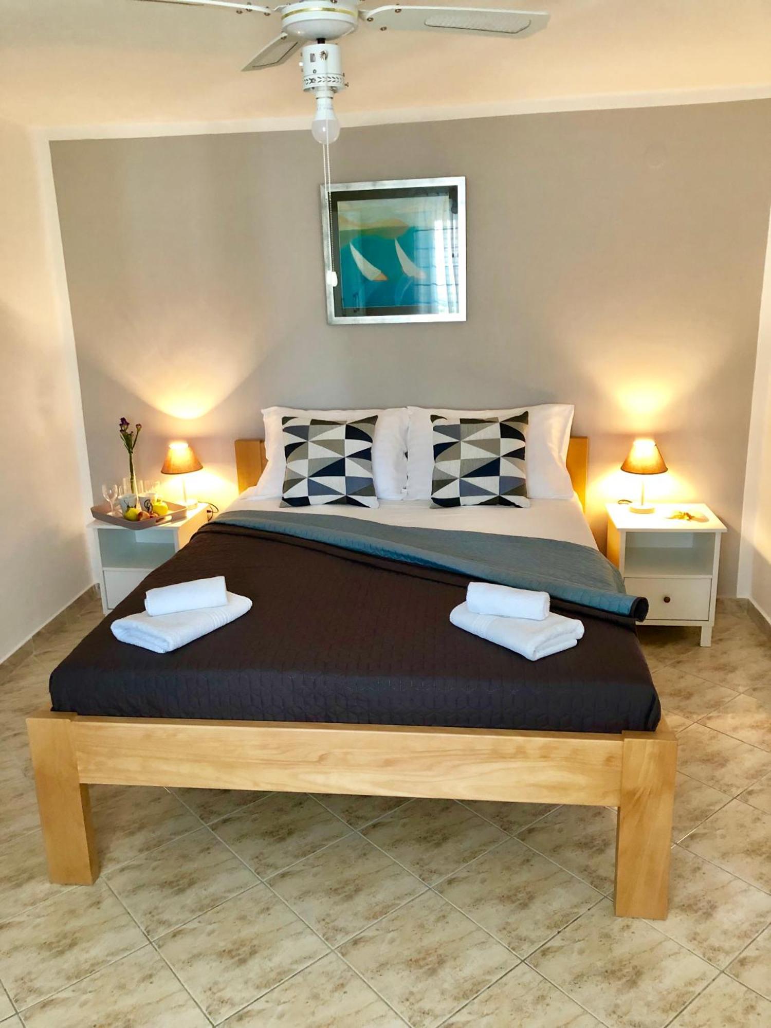Apartments Sunny Elza Đảo Hvar Ngoại thất bức ảnh